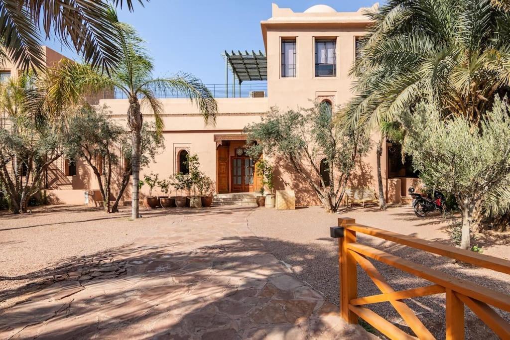 Villa May Sur Le Golf De La Palmeraie With Cooker And Butler Included Marrakesh Exterior photo